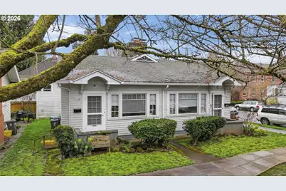 2202 NE Everett St, Portland, OR 97232 - Photo 2