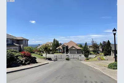 10469 SE Quail Ridge Dr, Happy Valley, OR 97086 - Photo 10