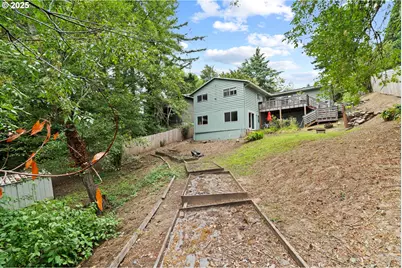 5944 SW Wilbard St, Portland, OR 97219 - Photo 22