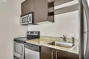 255 SW Harrison St, Portland, OR 97201 - Photo 16