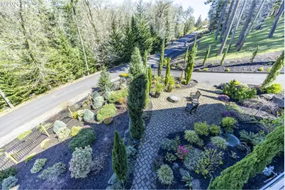 4048 Eagle View Dr, Eugene, OR 97405 - Photo 2