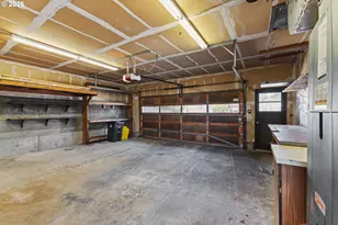 454 Merrill St, Coos Bay, OR 97420 - Photo 34