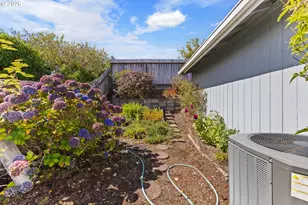 454 Merrill St, Coos Bay, OR 97420 - Photo 38