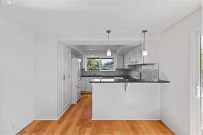 454 Merrill St, Coos Bay, OR 97420 - Photo 12