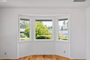454 Merrill St, Coos Bay, OR 97420 - Photo 6