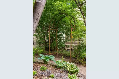 7133 SW 7th Ave, Portland, OR 97219 - Photo 36