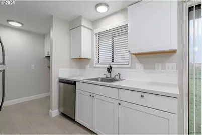 1431 SW 22nd St, Troutdale, OR 97060 - Photo 14