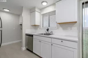 1431 SW 22nd St, Troutdale, OR 97060 - Photo 14