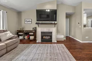 258 S 4th St, Saint Helens, OR 97051 - Photo 4