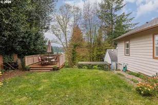 565 SE 4th St, Toledo, OR 97391 - Photo 34