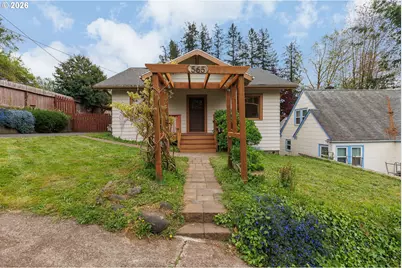 565 SE 4th St, Toledo, OR 97391 - Photo 2