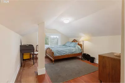 565 SE 4th St, Toledo, OR 97391 - Photo 22