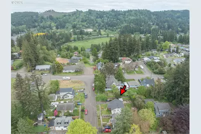 565 SE 4th St, Toledo, OR 97391 - Photo 46