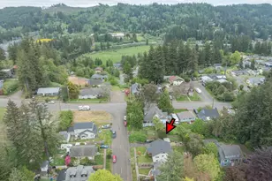 565 SE 4th St, Toledo, OR 97391 - Photo 46