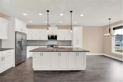 205 W Taylor Ct, Newberg, OR 97132 - Photo 8