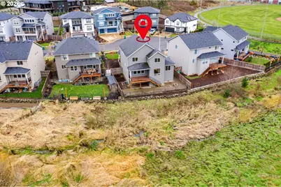 205 W Taylor Ct, Newberg, OR 97132 - Photo 2