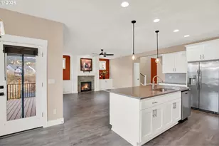 205 W Taylor Ct, Newberg, OR 97132 - Photo 6