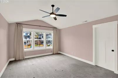 205 W Taylor Ct, Newberg, OR 97132 - Photo 16