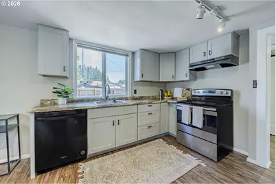 1222 E St, Springfield, OR 97477 - Photo 12