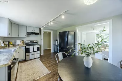 1222 E St, Springfield, OR 97477 - Photo 14