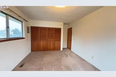 1214 SE 179th Ave, Portland, OR 97233 - Photo 12