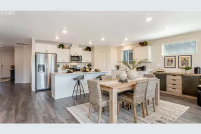 238 Greencrest St NE, Salem, OR 97301 - Photo 16