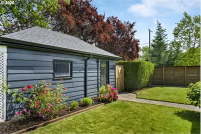 8257 N Emerald Ave, Portland, OR 97217 - Photo 44