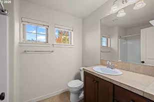 8778 NE Delamere Way, Hillsboro, OR 97006 - Photo 20