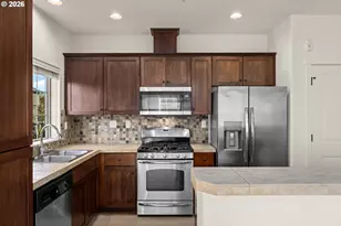 8778 NE Delamere Way, Hillsboro, OR 97006 - Photo 12