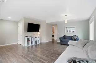 1115 7th St Ext, Lafayette, OR 97127 - Photo 6