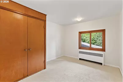 1350 S Carey Ln, Portland, OR 97219 - Photo 22