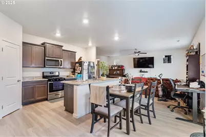 1300 W 15th Ave, La Center, WA 98629 - Photo 4