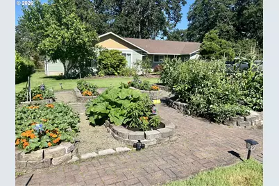 692 Echo Dr, Roseburg, OR 97470 - Photo 44