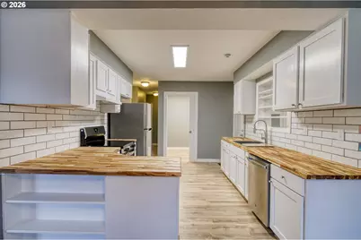 224 N 3rd St, Saint Helens, OR 97051 - Photo 14