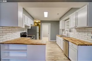 224 N 3rd St, Saint Helens, OR 97051 - Photo 14