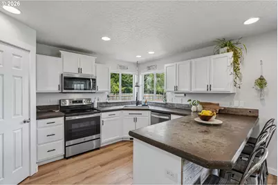 411 S Maple Ave, Yacolt, WA 98675 - Photo 10