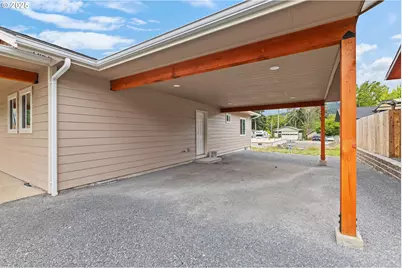 130 E Date, Powers, OR 97466 - Photo 4