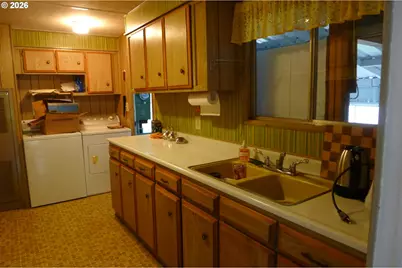 212 Woodpecker Ln, Elkton, OR 97436 - Photo 14