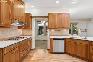 13935 SW Weir Rd, Beaverton, OR 97008 - Photo 12