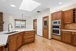 13935 SW Weir Rd, Beaverton, OR 97008 - Photo 10