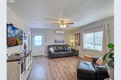 1214 N Clark St, Cornelius, OR 97113 - Photo 8
