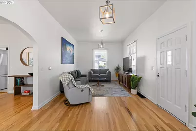 924 NE 3rd Ave, Camas, WA 98607 - Photo 6