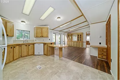 1057 NE 12th Ave, Rockaway Beach, OR 97136 - Photo 10