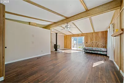 1057 NE 12th Ave, Rockaway Beach, OR 97136 - Photo 14