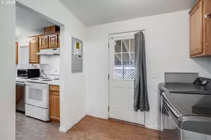 3921 Pacific Cir, Hubbard, OR 97032 - Photo 14