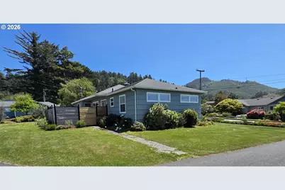 94183 8th St, Gold Beach, OR 97444 - Photo 32