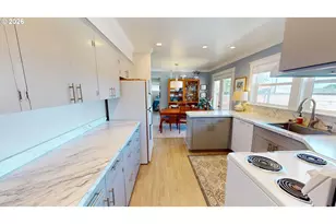 94183 8th St, Gold Beach, OR 97444 - Photo 14