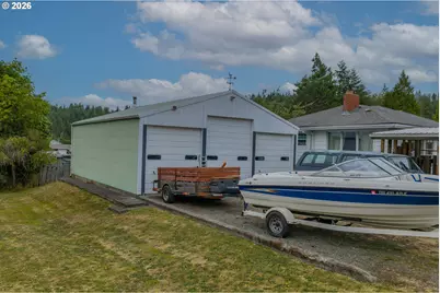 2343 Harris St, Myrtle Point, OR 97458 - Photo 2