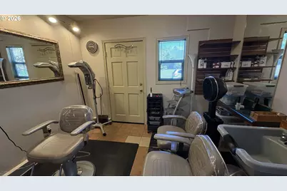 2047 Orr Ln, Eugene, OR 97405 - Photo 20