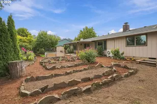 2047 Orr Ln, Eugene, OR 97405 - Photo 36